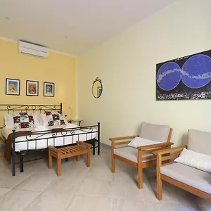  Apartment At 4 For