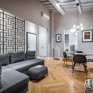  Apartamento Hs4u Ricasoli Luxury Near Duomo N.1
