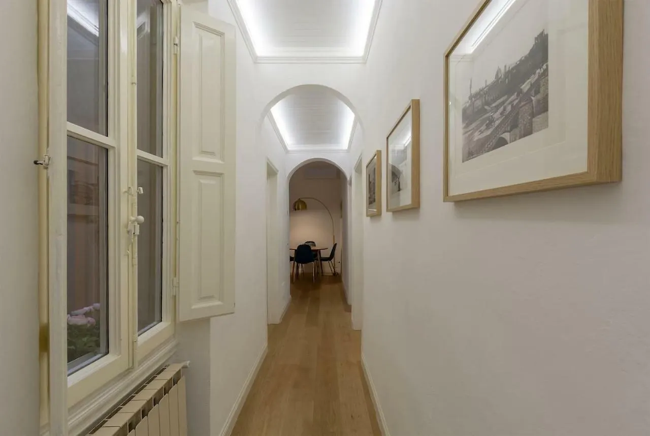 Florence Fiorino Apartment